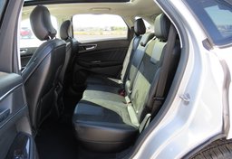 2015 Ford Edge - Image 27