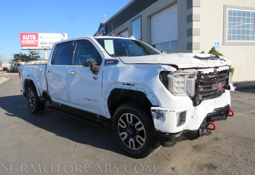 2022 GMC Sierra 3500HD - Image 4