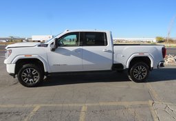 2022 GMC Sierra 3500HD - Image 9
