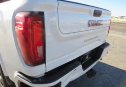 2022 GMC Sierra 3500HD - Image 17