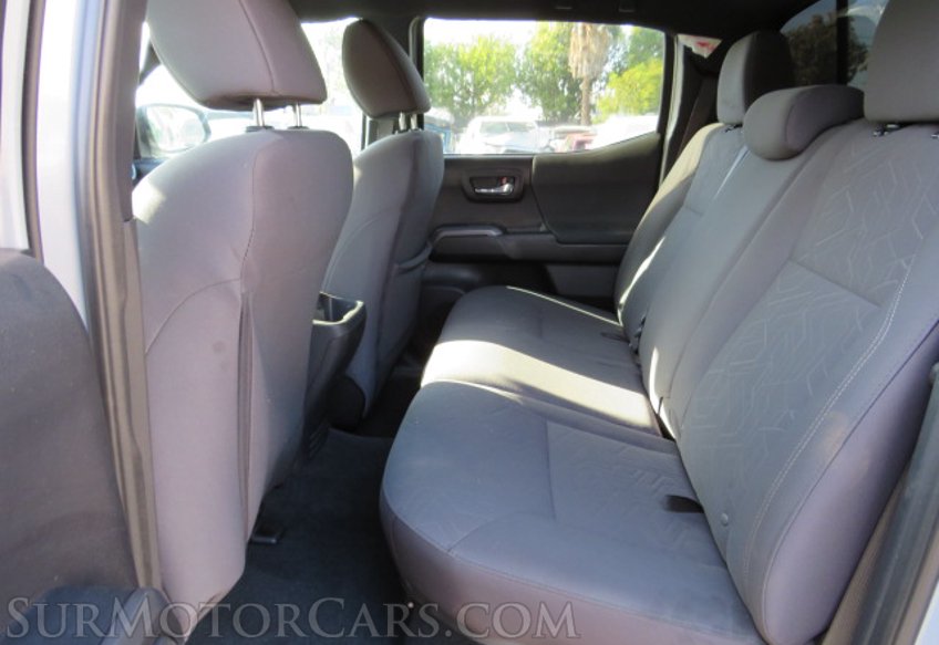 2019 Toyota Tacoma - Image 32
