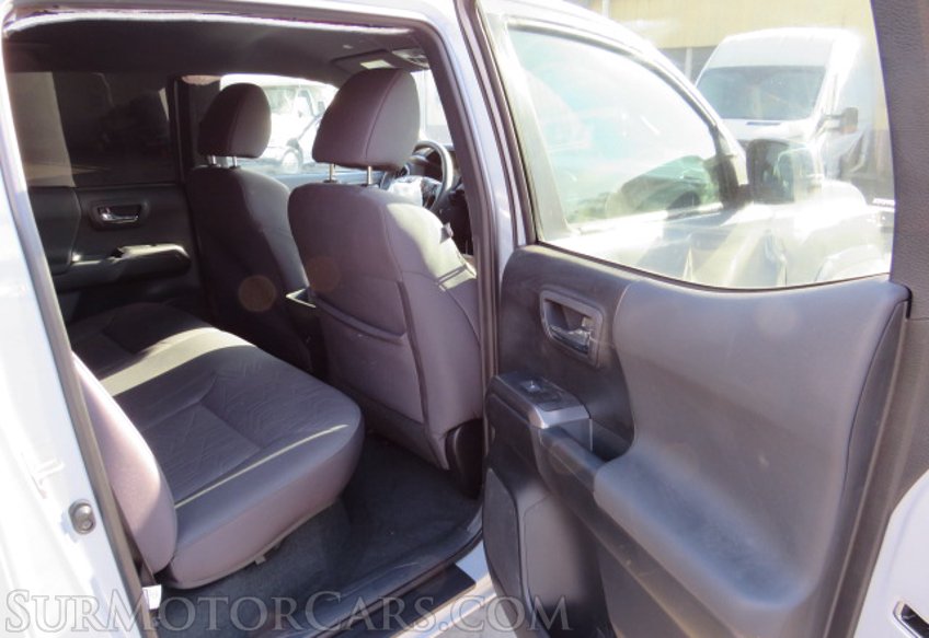 2019 Toyota Tacoma - Image 25