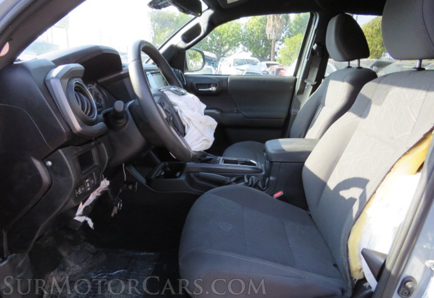 2019 Toyota Tacoma - Image 28