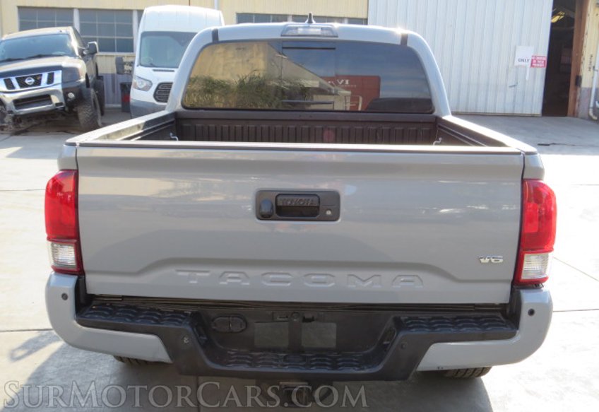 2019 Toyota Tacoma - Image 10