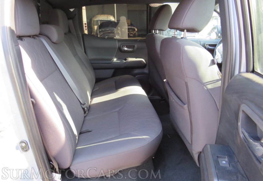 2019 Toyota Tacoma - Image 31