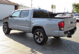 2019 Toyota Tacoma - Image 7
