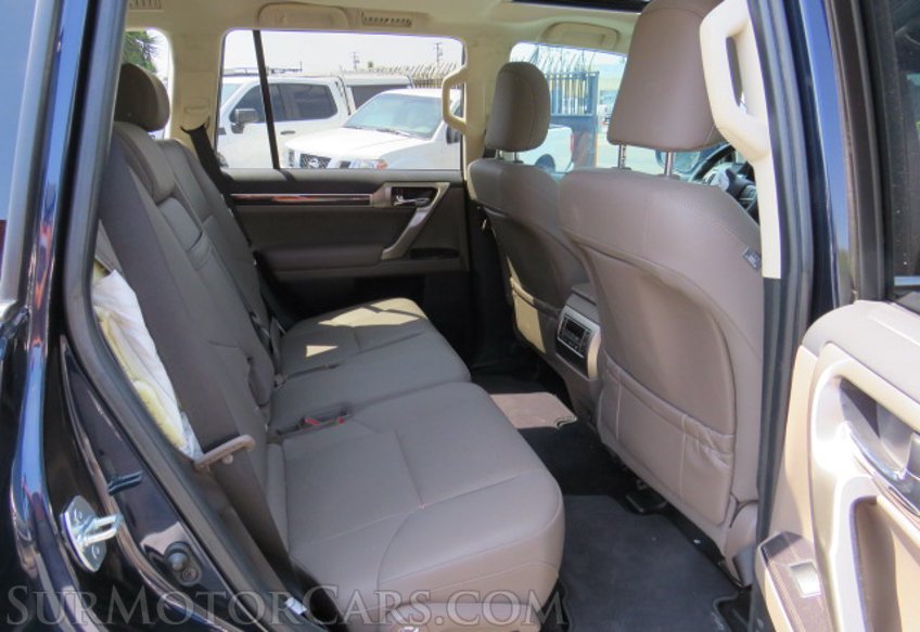 2021 Lexus GX - Image 31