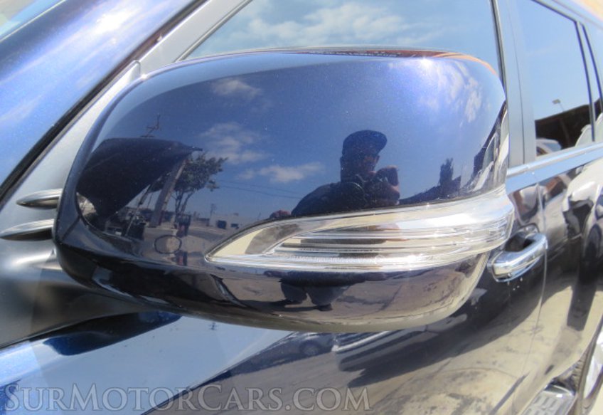 2021 Lexus GX - Image 16