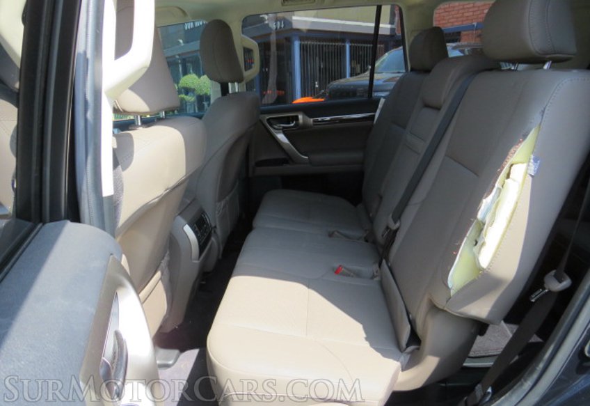 2021 Lexus GX - Image 30