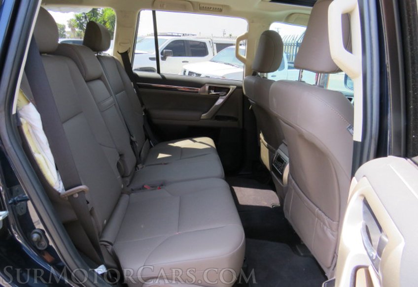 2021 Lexus GX - Image 29