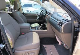 2021 Lexus GX - Image 23