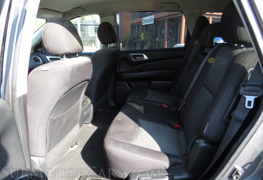 2019 Nissan Pathfinder - Image 24