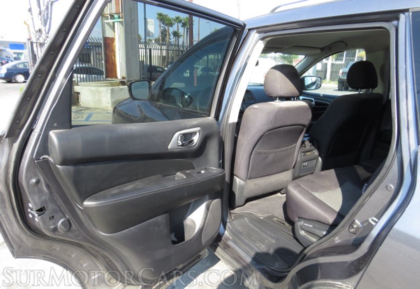 2019 Nissan Pathfinder - Image 23