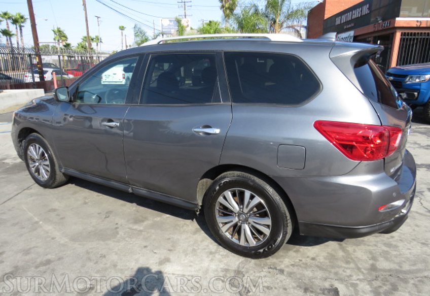 2019 Nissan Pathfinder - Image 10