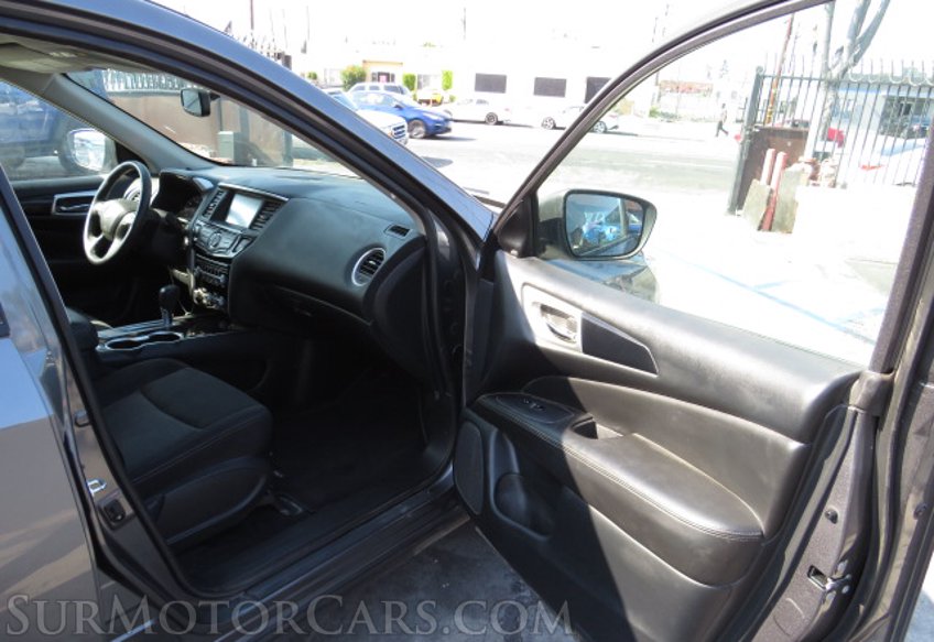 2019 Nissan Pathfinder - Image 26