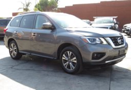 2019 Nissan Pathfinder - Image 2
