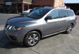 2019 Nissan Pathfinder - Image 3