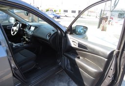 2019 Nissan Pathfinder - Image 26