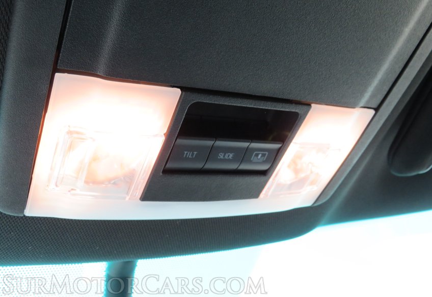 2017 Ford Explorer - Image 40