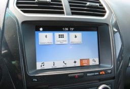 2017 Ford Explorer - Image 38