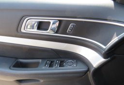 2017 Ford Explorer - Image 48