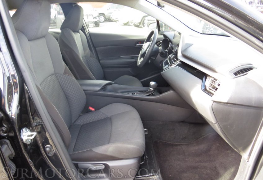 2020 Toyota C-HR - Image 25