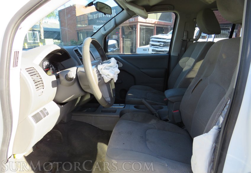 2019 Nissan Frontier - Image 25