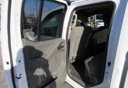 2019 Nissan Frontier - Image 21