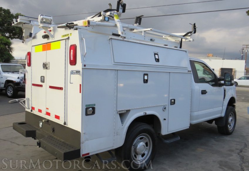 2019 Ford Super Duty F-350 SRW - Image 10