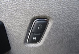 2019 Ford Super Duty F-350 SRW - Image 42