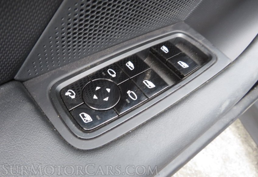 2021 Porsche Taycan - Image 47