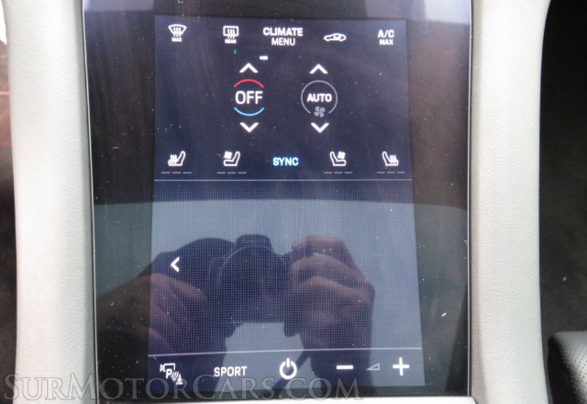 2021 Porsche Taycan - Image 41