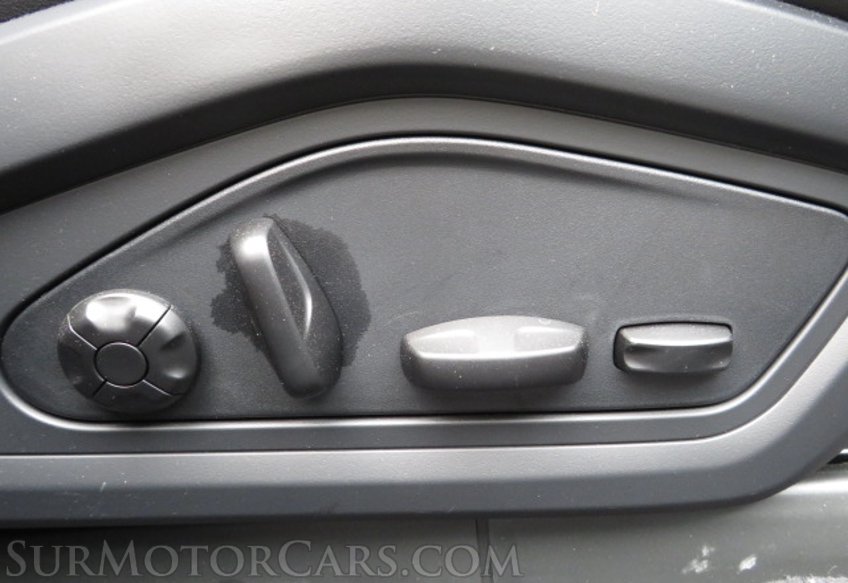 2021 Porsche Taycan - Image 48