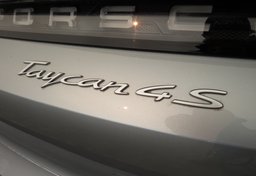 2021 Porsche Taycan - Image 18