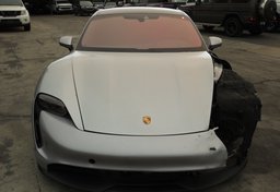 2021 Porsche Taycan - Image 11