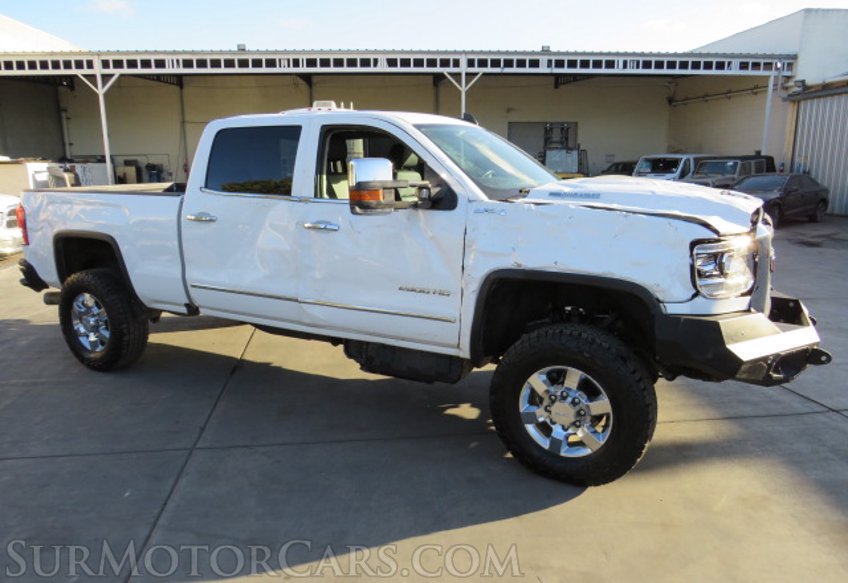 2018 GMC Sierra 2500HD - Image 2