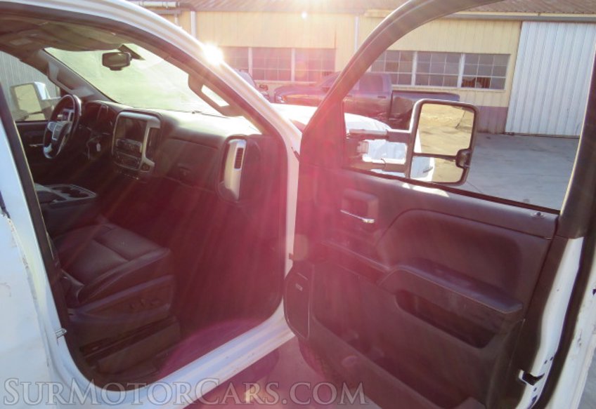 2018 GMC Sierra 2500HD - Image 22