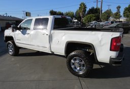 2018 GMC Sierra 2500HD - Image 9