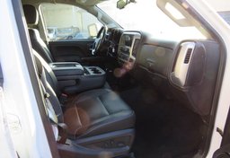 2018 GMC Sierra 2500HD - Image 25