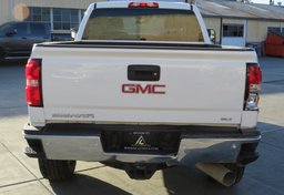 2018 GMC Sierra 2500HD - Image 11