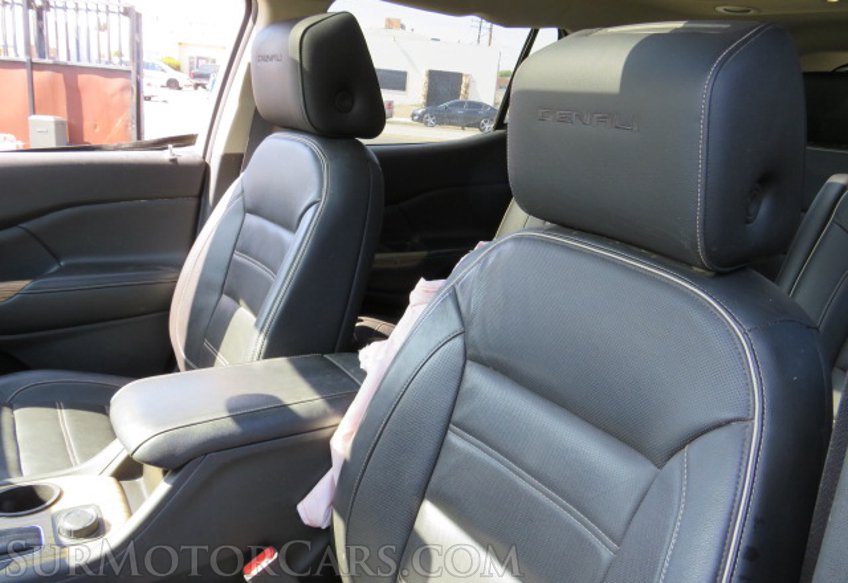 2017 GMC Acadia - Image 23