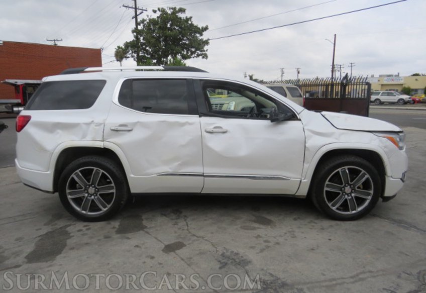 2017 GMC Acadia - Image 10