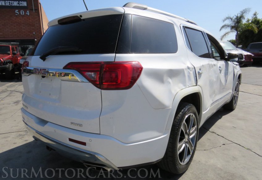 2017 GMC Acadia - Image 8