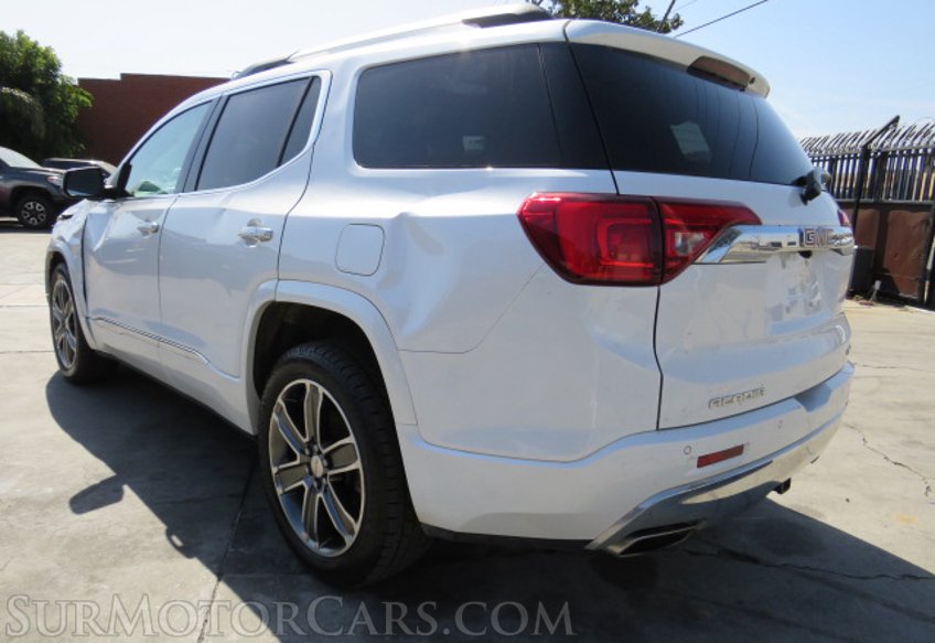 2017 GMC Acadia - Image 7