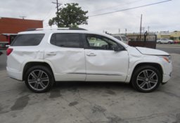 2017 GMC Acadia - Image 10
