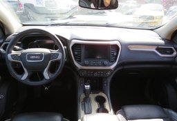 2017 GMC Acadia - Image 22