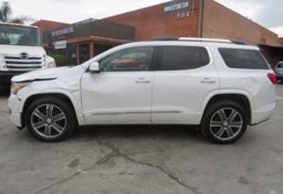 2017 GMC Acadia - Image 9