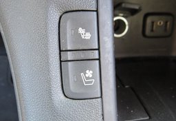 2017 GMC Acadia - Image 44