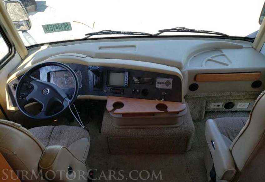 2008 Freightliner MC Chassis - Image 6