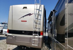 2008 Freightliner MC Chassis - Image 3